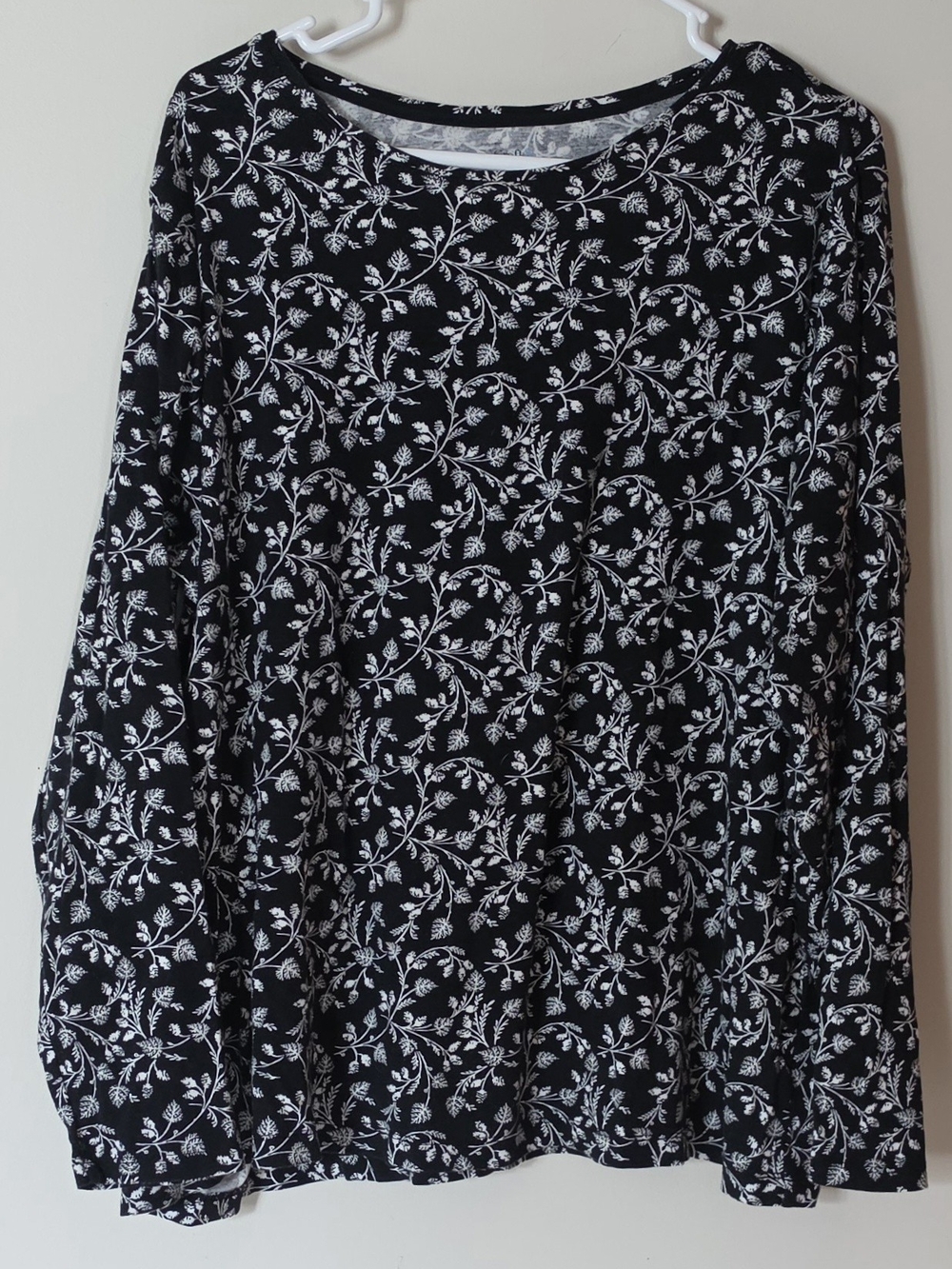 2X Woman's Croft & Barrow Black & White Floral Print Shirt